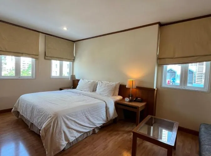 Jhouse Thonglor Hotel Bangkok
